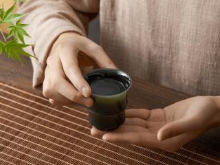 限量20只丨「帝王之玉」昆仑和田玉做杯,翠色如墨,当配君子
